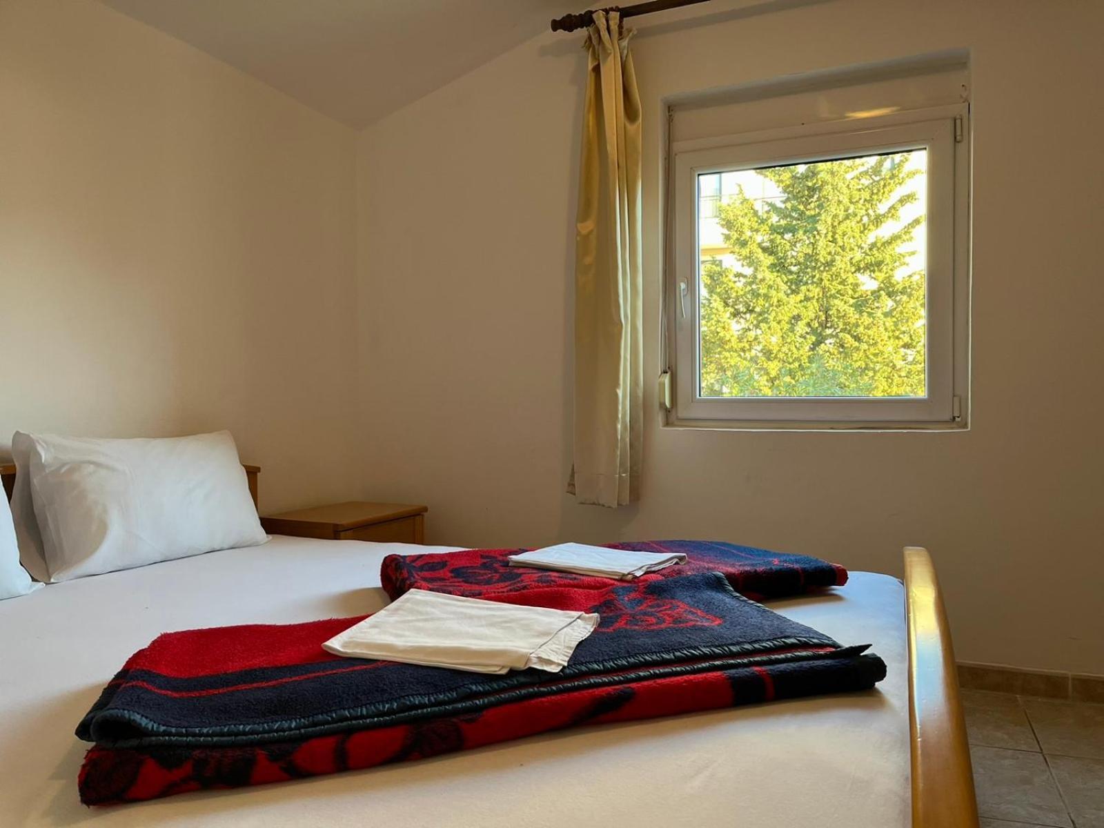 Apartments And Room Mv Petrovac Exterior photo
